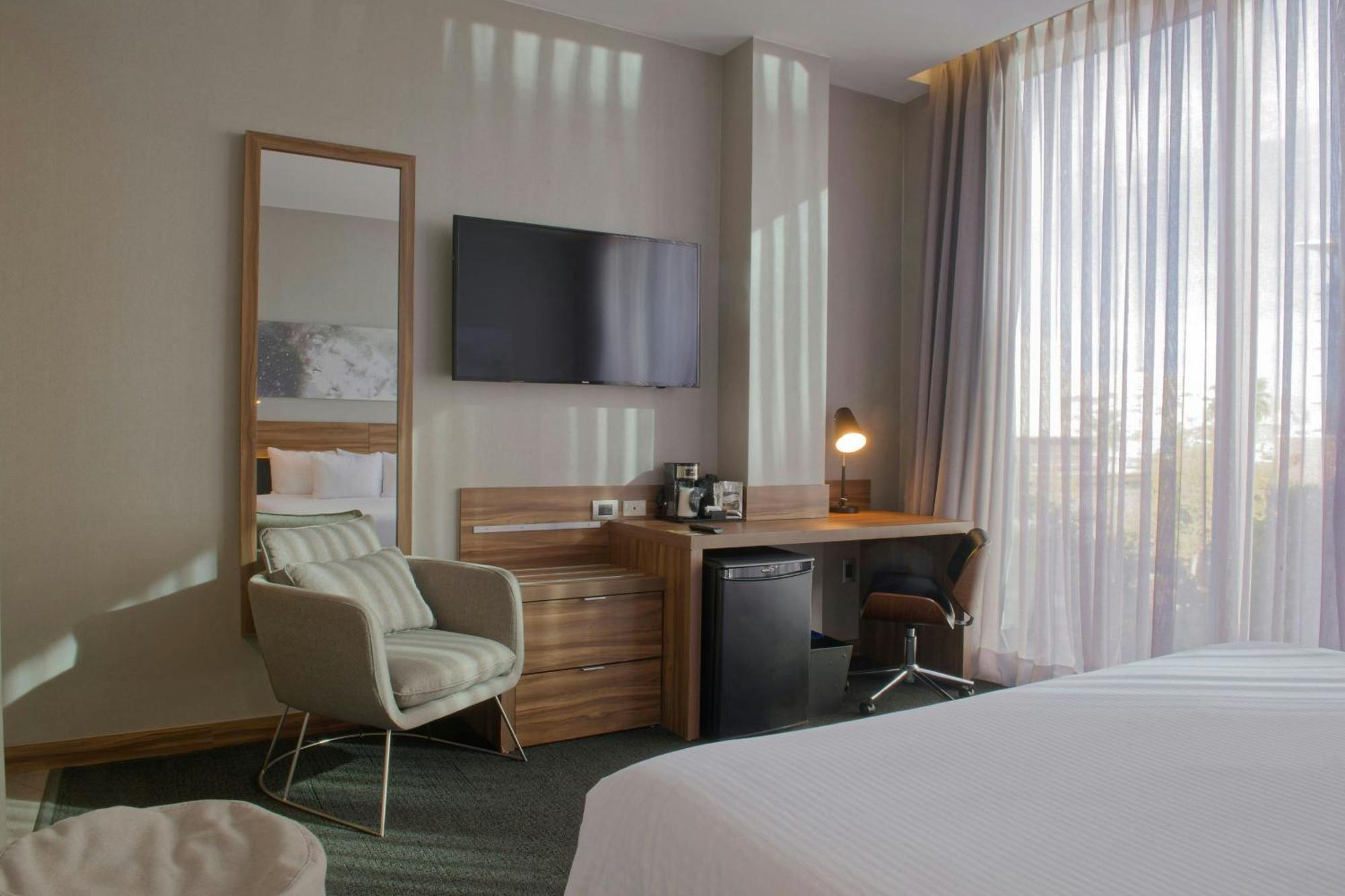 Ramada Encore Chihuahua Exterior foto
